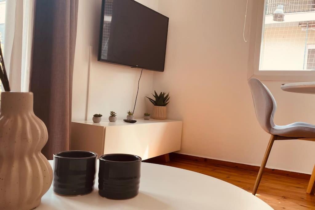 Daisy Apartment 15 Min To Acropolis Ateny Zewnętrze zdjęcie