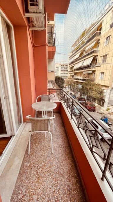 Daisy Apartment 15 Min To Acropolis Ateny Zewnętrze zdjęcie